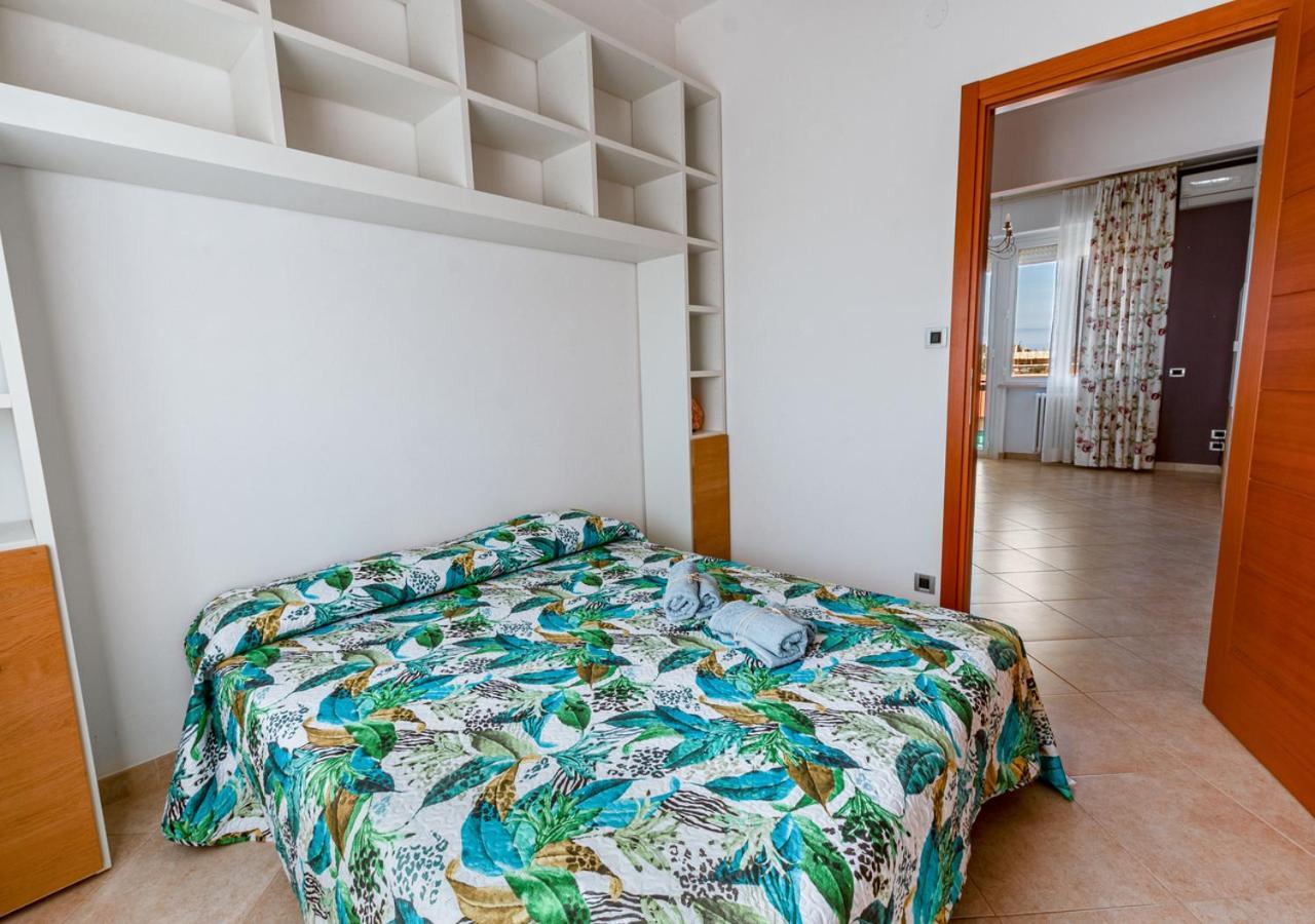Apartamento Luxury House Near Train Station Livorno Exterior foto